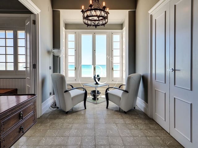 6 bedroom Villa for sale in Sant Salvador (Coma-Ruga), El Vendrell - € 1,850,000 (Ref: 8393368)