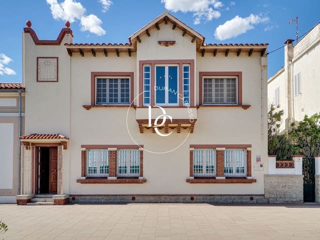 6 bedroom Villa for sale in Sant Salvador (Coma-Ruga), El Vendrell - € 1,850,000 (Ref: 8393368)