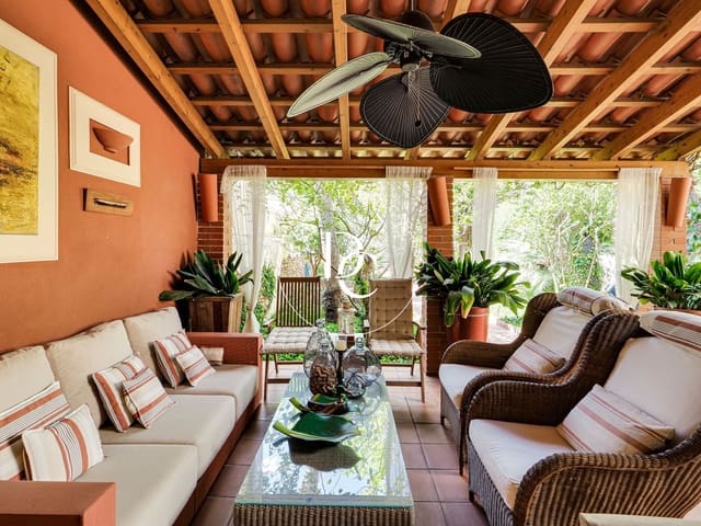 6 bedroom Villa for sale in Sant Salvador (Coma-Ruga), El Vendrell - € 1,850,000 (Ref: 8393368)