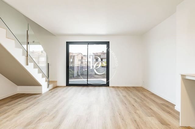 3 bedroom Apartment for sale in Sant Joan Despí - € 556,000 (Ref: 8393379)