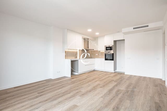 3 bedroom Apartment for sale in Sant Joan Despí - € 613,500 (Ref: 8393388)
