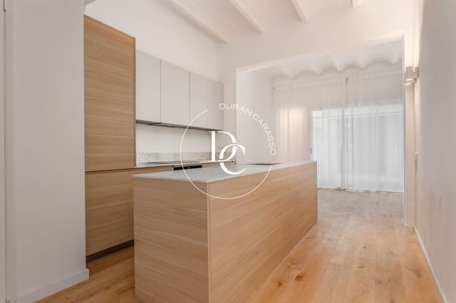 3 bedroom Apartment for sale in El Putxet i El Farró, Barcelona city - € 650,000 (Ref: 8393397)