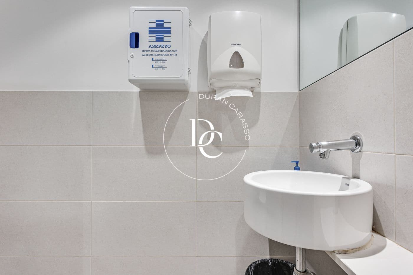 Biuro na sprzedaż w Miasto Barcelona - 515 000 € (Ref: 8455914)