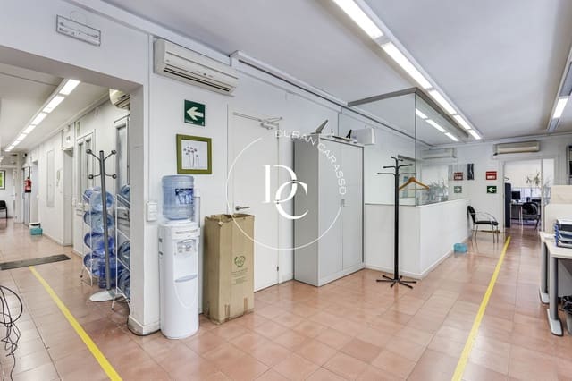Office for sale in Sants, Barcelona city - € 515,000 (Ref: 8455914)