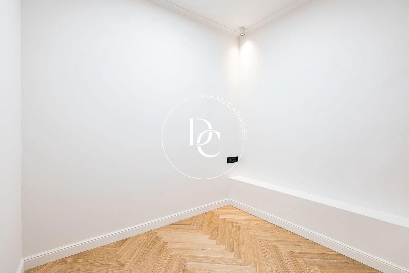 3 bedroom Apartment for sale in Barcelona city - € 1,245,000 (Ref: 8463911)