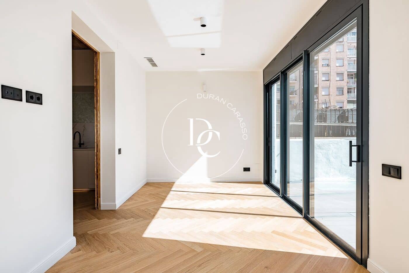 3 bedroom Apartment for sale in Barcelona city - € 1,245,000 (Ref: 8463911)