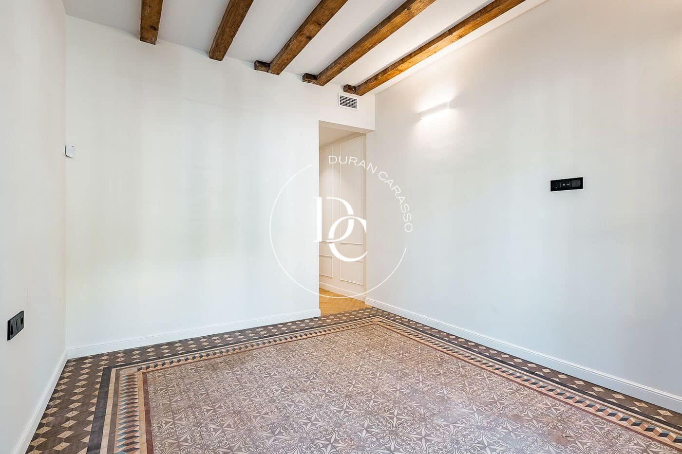 3 bedroom Apartment for sale in Barcelona city - € 1,245,000 (Ref: 8463911)