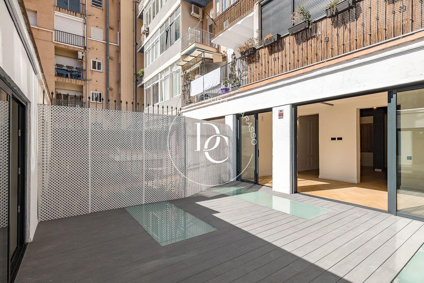 3 bedroom Apartment for sale in Barcelona city - € 1,245,000 (Ref: 8463911)