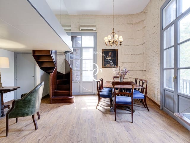 2 bedroom Apartment for sale in El Barri Gòtic, Barcelona city - € 500,000 (Ref: 8472663)