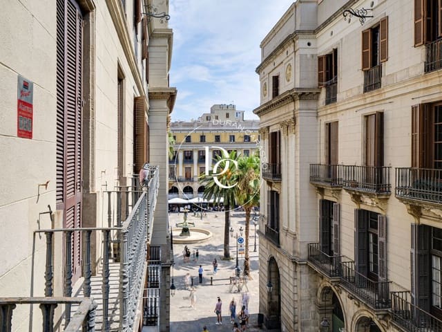 2 bedroom Apartment for sale in El Barri Gòtic, Barcelona city - € 500,000 (Ref: 8472663)