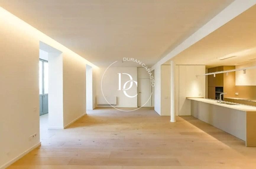 2 soveværelse Lejlighed til salg i Barcelona by - € 1.700.000 (Ref: 8511851)