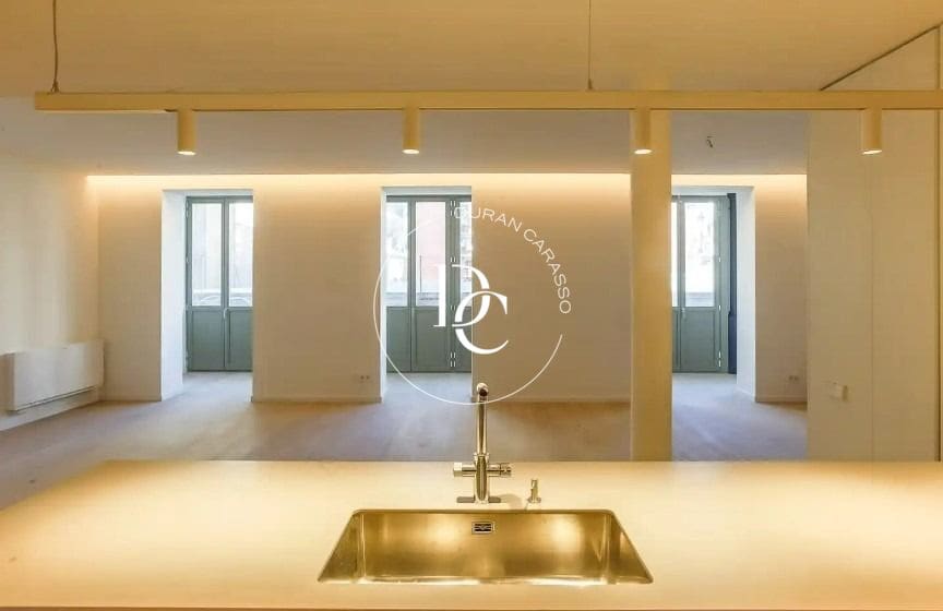 2 soveværelse Lejlighed til salg i Barcelona by - € 1.700.000 (Ref: 8511851)