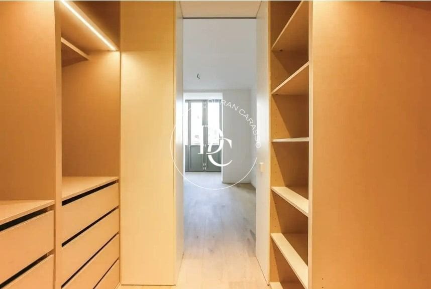 2 soveværelse Lejlighed til salg i Barcelona by - € 1.700.000 (Ref: 8511851)