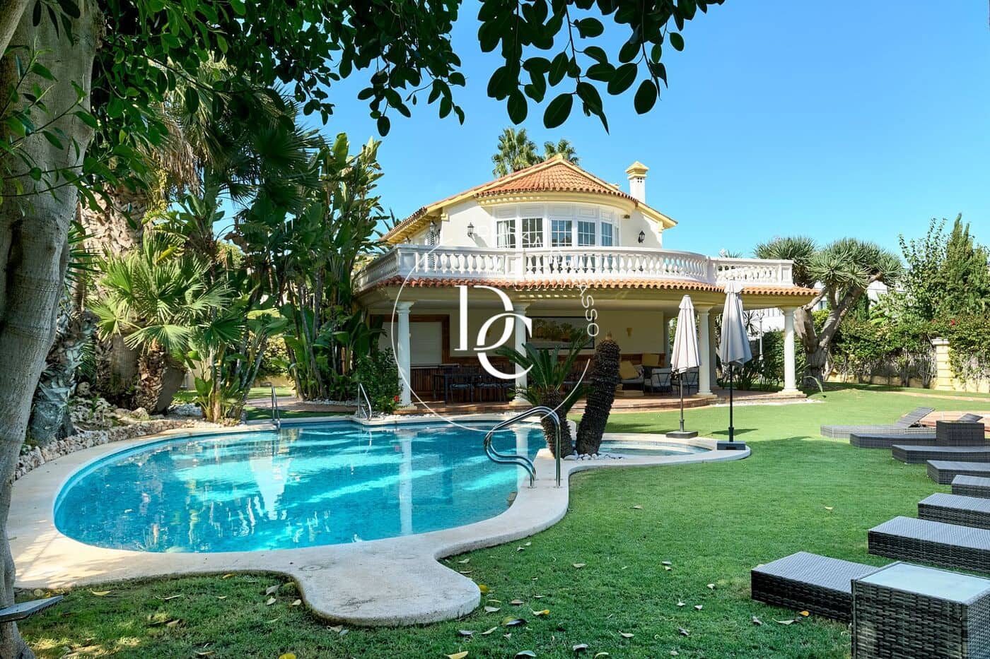 6 soveværelse Villa til salg i Sitges med swimmingpool - € 11.900.000 (Ref: 8532147)