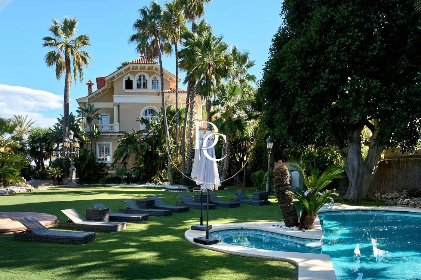 6 soveværelse Villa til salg i Sitges med swimmingpool - € 11.900.000 (Ref: 8532147)