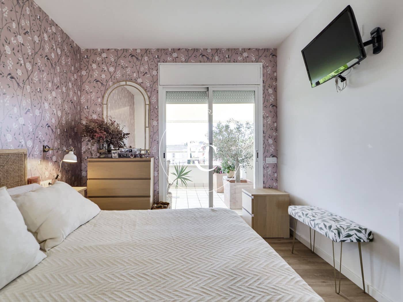 4 bedroom Apartment for rent in Sitges with pool - € 4,950 (Ref: 8532155)