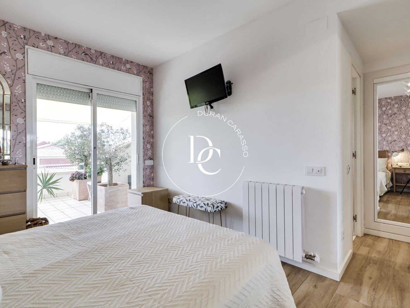 4 bedroom Apartment for rent in Sitges with pool - € 4,950 (Ref: 8532155)