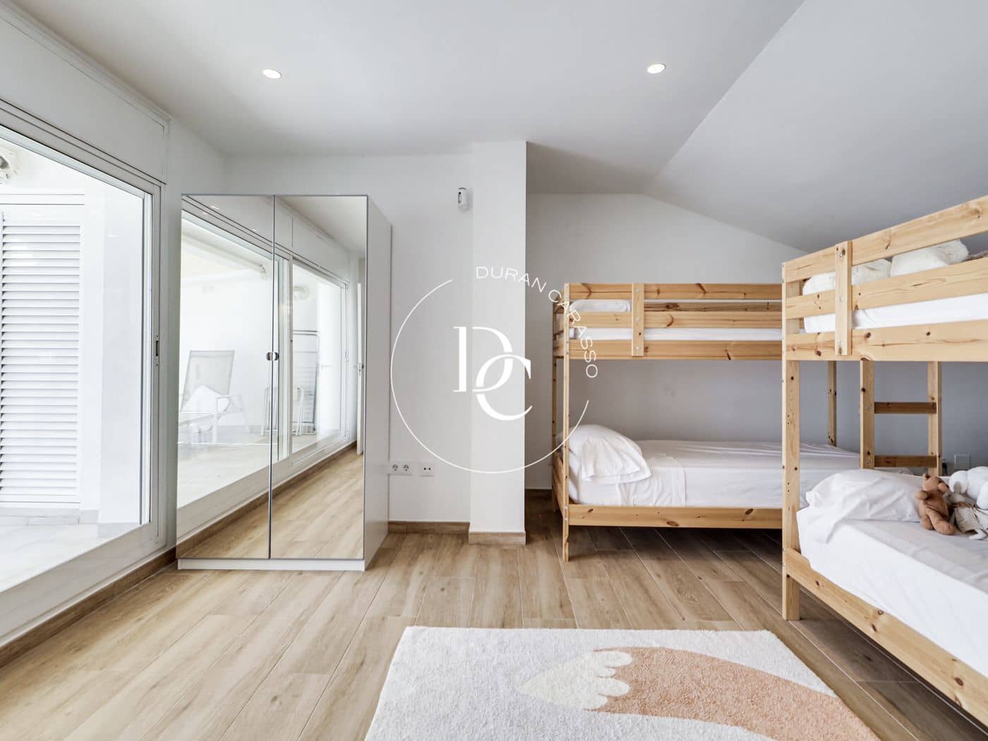 4 bedroom Apartment for rent in Sitges with pool - € 4,950 (Ref: 8532155)