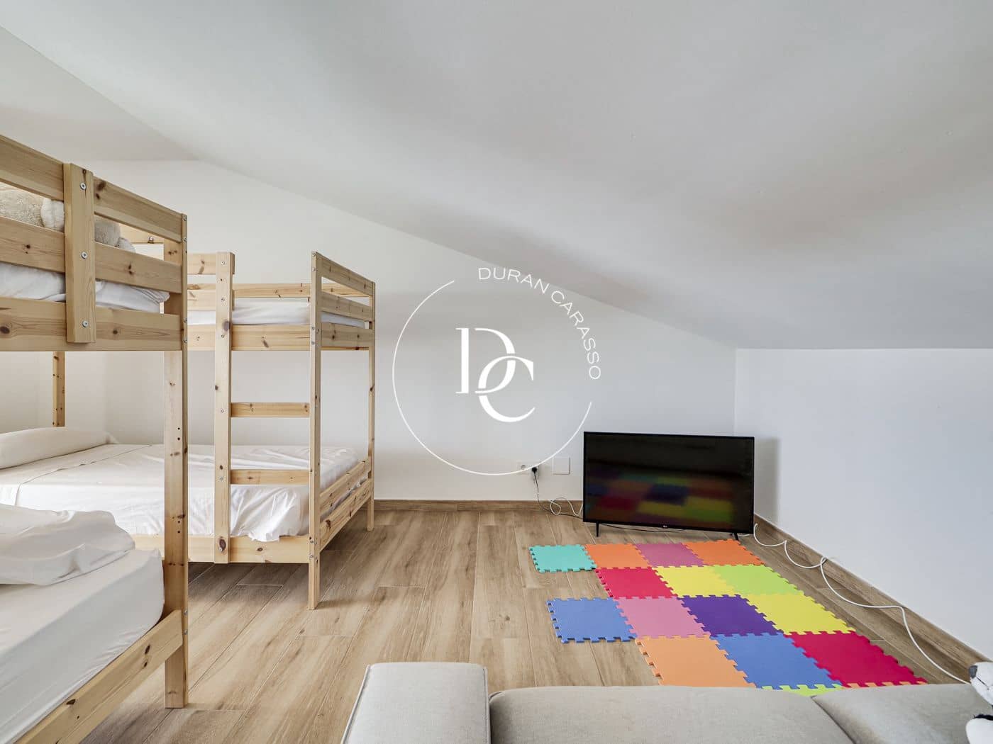 4 bedroom Apartment for rent in Sitges with pool - € 4,950 (Ref: 8532155)