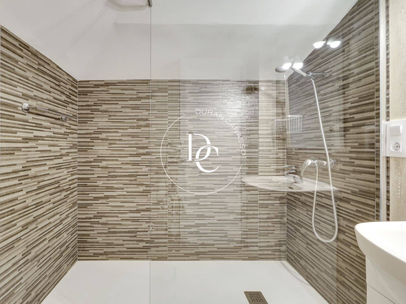 4 bedroom Apartment for rent in Sitges with pool - € 4,950 (Ref: 8532155)