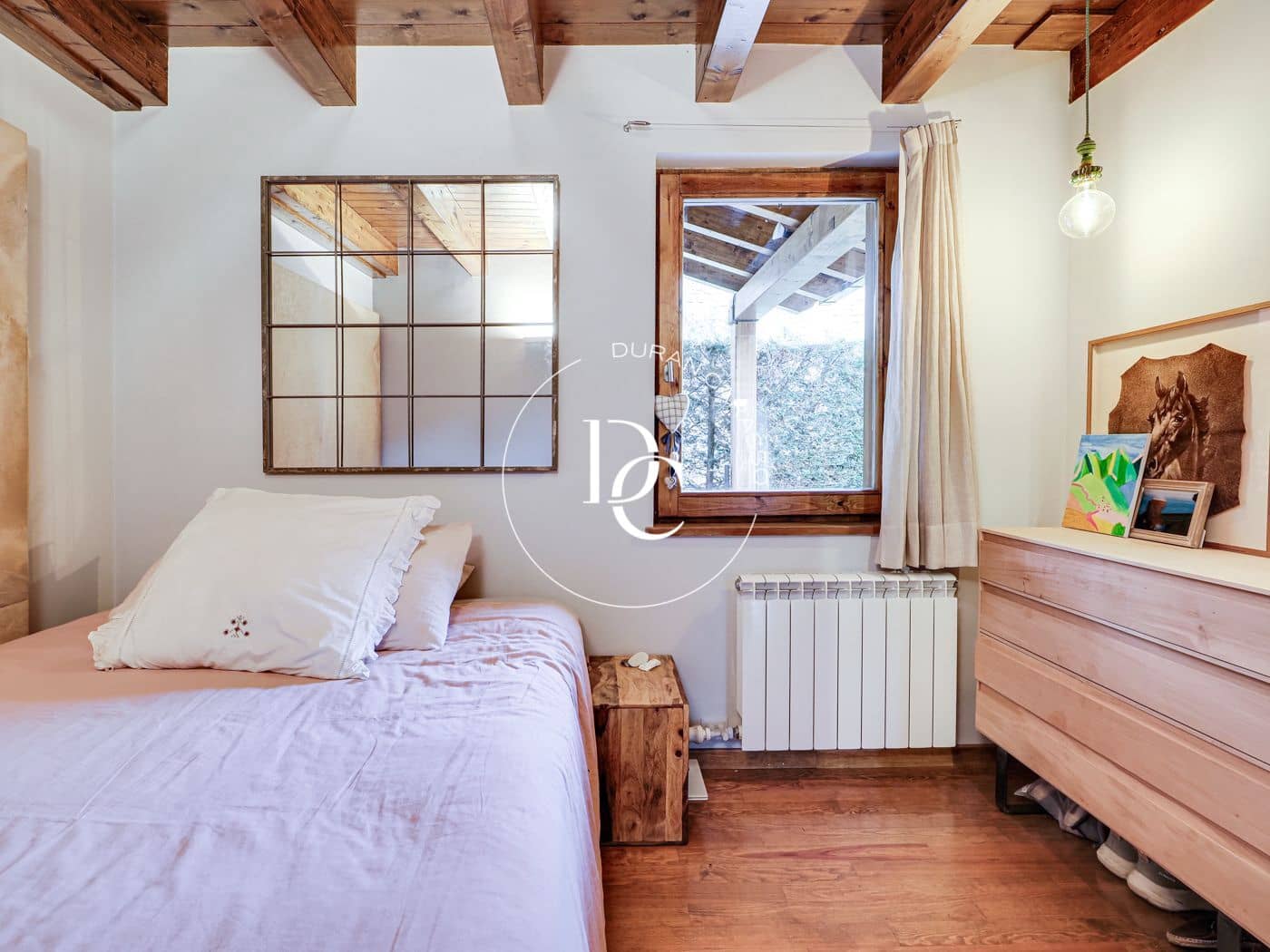 4 camera da letto Villetta Bifamiliare da affittare in Das con piscina garage - 1.600 € (Rif: 8536826)