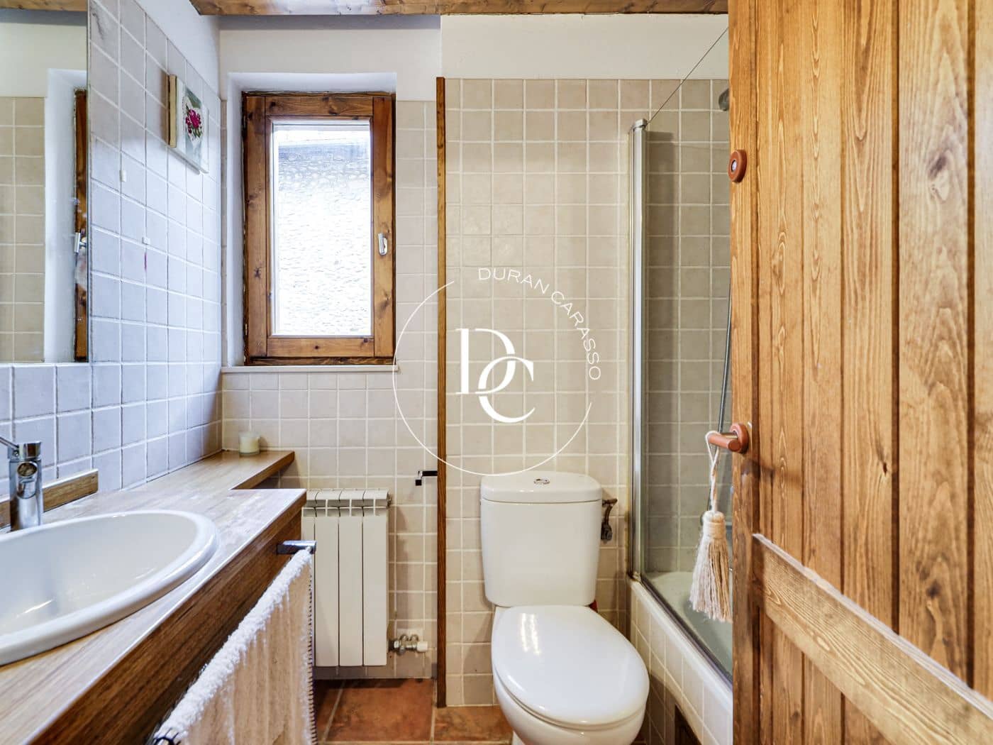 4 camera da letto Villetta Bifamiliare da affittare in Das con piscina garage - 1.600 € (Rif: 8536826)