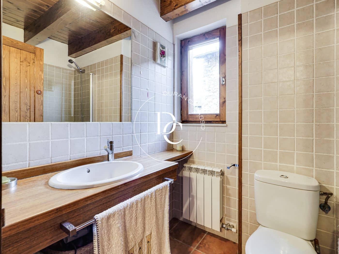 4 camera da letto Villetta Bifamiliare da affittare in Das con piscina garage - 1.600 € (Rif: 8536826)