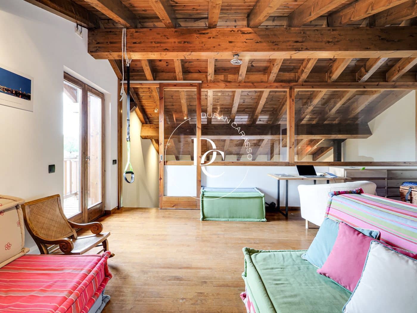 4 camera da letto Villetta Bifamiliare da affittare in Das con piscina garage - 1.600 € (Rif: 8536826)