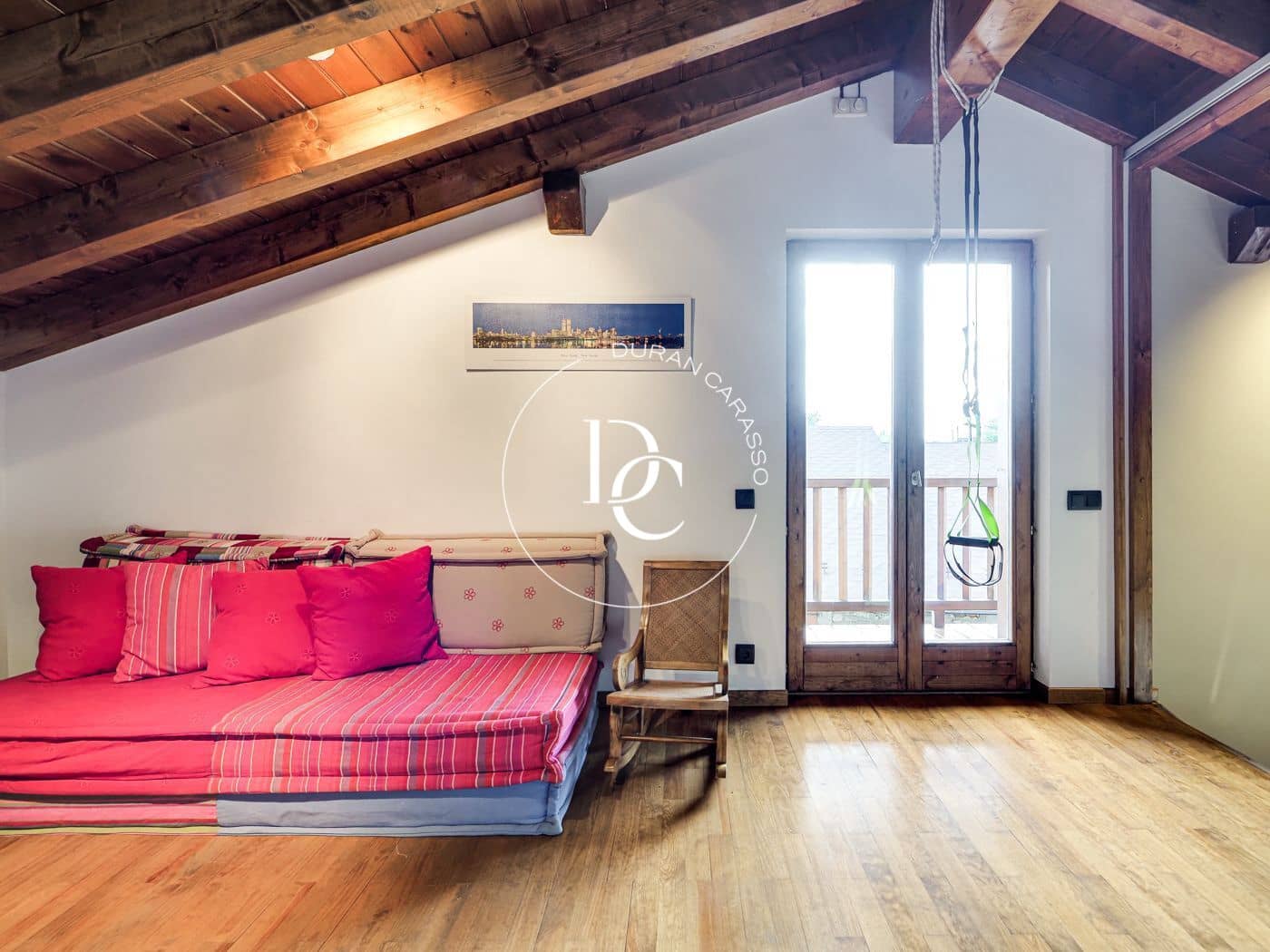 4 camera da letto Villetta Bifamiliare da affittare in Das con piscina garage - 1.600 € (Rif: 8536826)