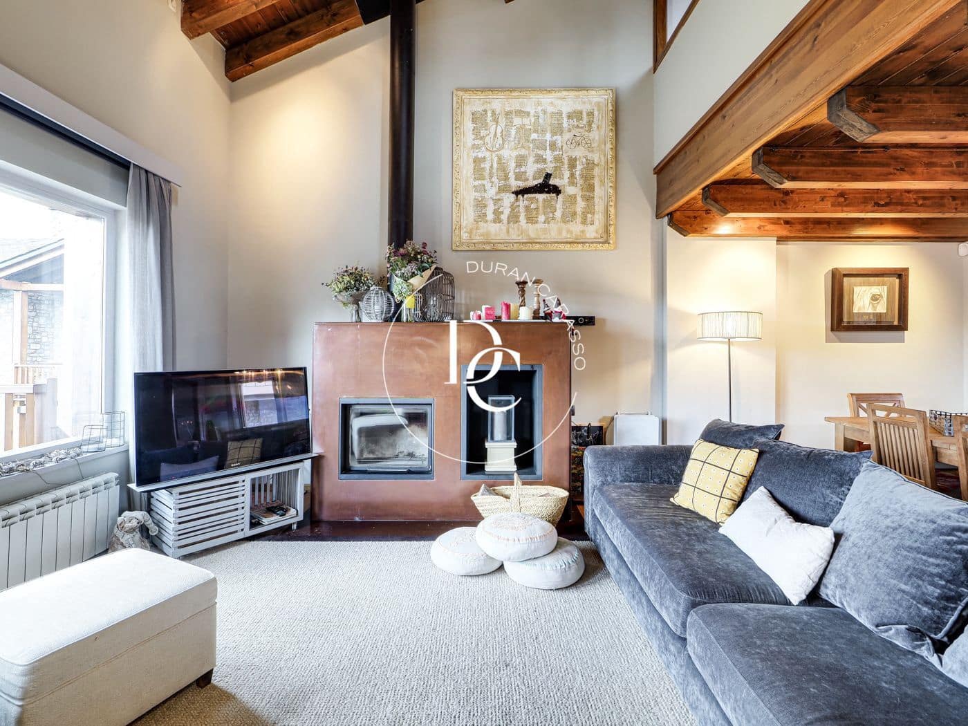 4 camera da letto Villetta Bifamiliare da affittare in Das con piscina garage - 1.600 € (Rif: 8536826)