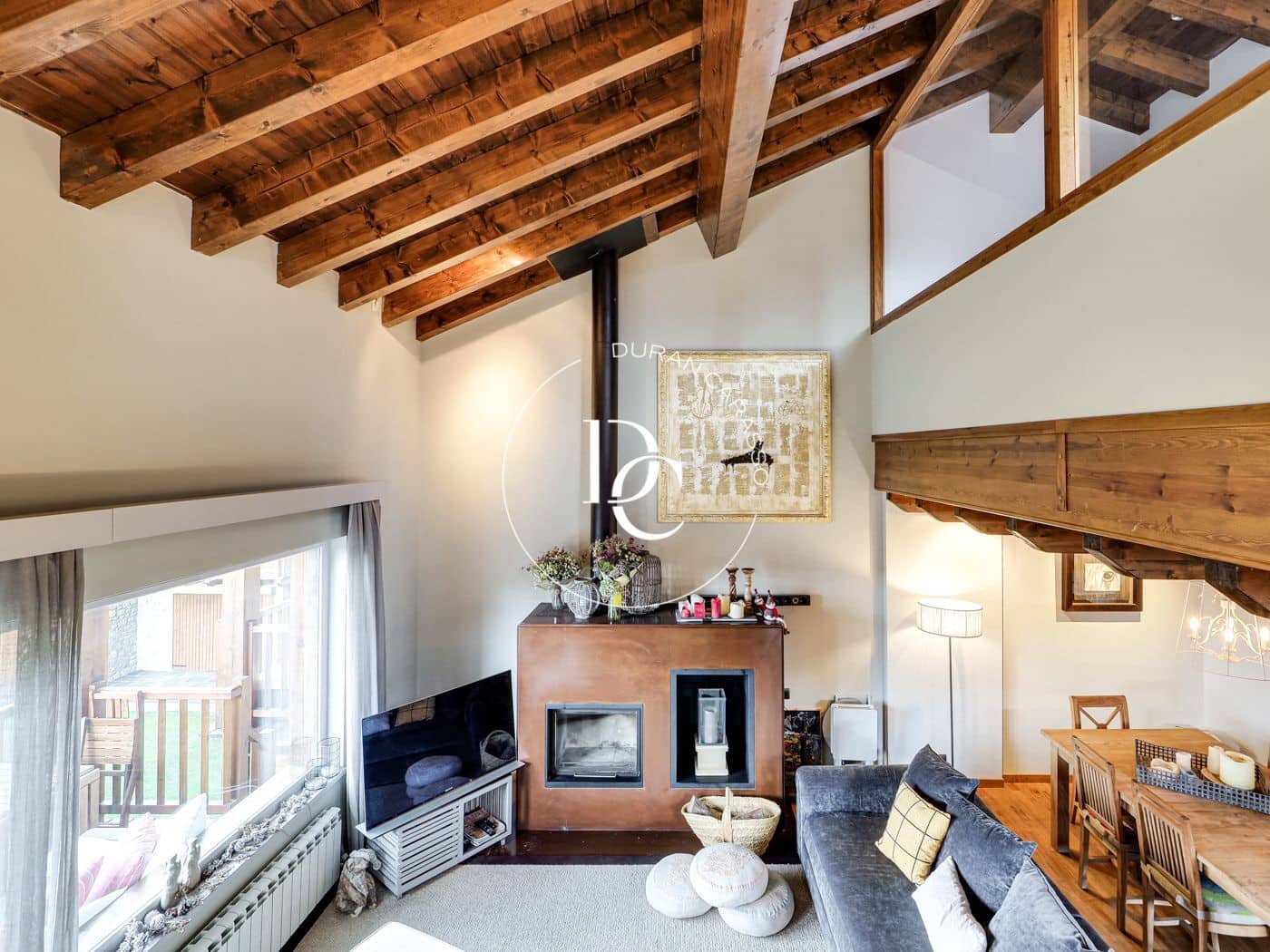 4 camera da letto Villetta Bifamiliare da affittare in Das con piscina garage - 1.600 € (Rif: 8536826)