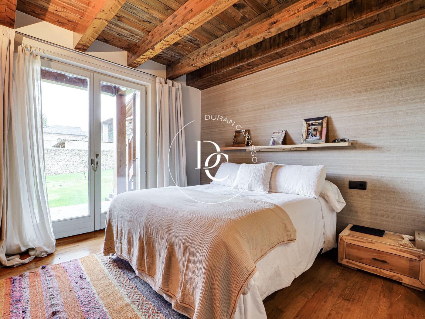 4 camera da letto Villetta Bifamiliare da affittare in Das con piscina garage - 1.600 € (Rif: 8536826)