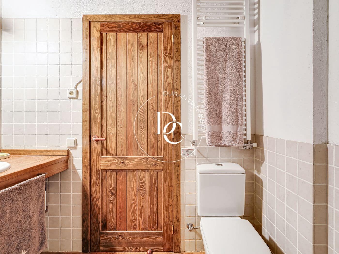 4 camera da letto Villetta Bifamiliare da affittare in Das con piscina garage - 1.600 € (Rif: 8536826)