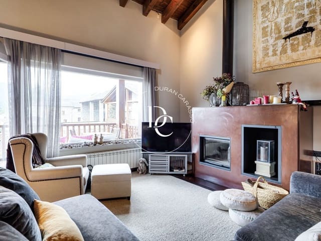 4 sovrum Semi-fristående Villa att hyra i Das med pool garage - 1 600 € (Ref: 8536826)