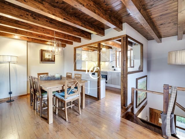 4 sovrum Semi-fristående Villa att hyra i Das med pool garage - 1 600 € (Ref: 8536826)