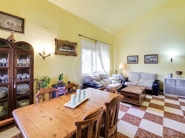 3 sovrum Villa till salu i Canyelles - 360 000 € (Ref: 8576910)