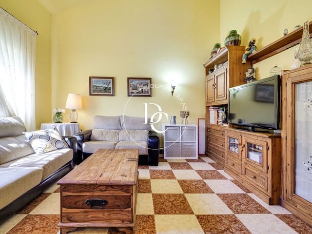 3 sovrum Villa till salu i Canyelles - 360 000 € (Ref: 8576910)