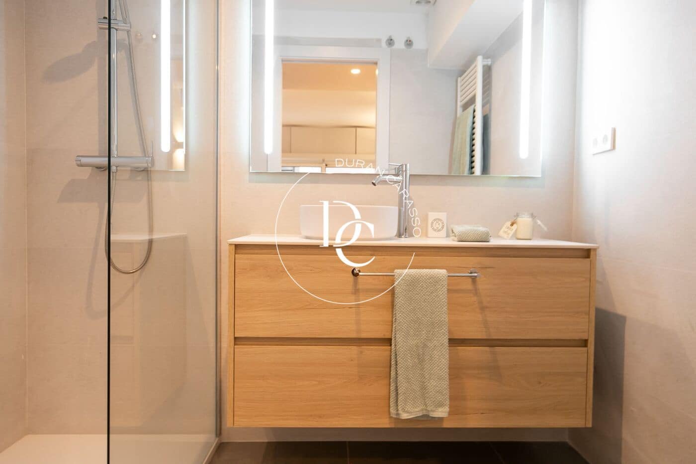 2 makuuhuone Huoneisto vuokrattavana paikassa Barcelona kaupunki - 3 000 € (Ref: 8672175)