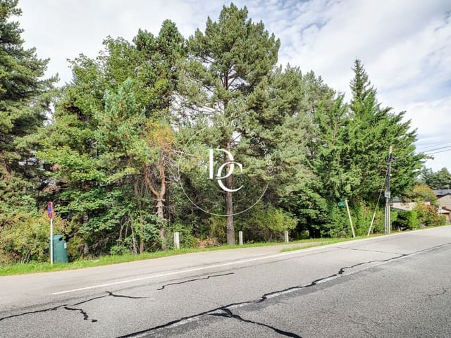 Building Plot for sale in Alp - € 220,000 (Ref: 8678061)