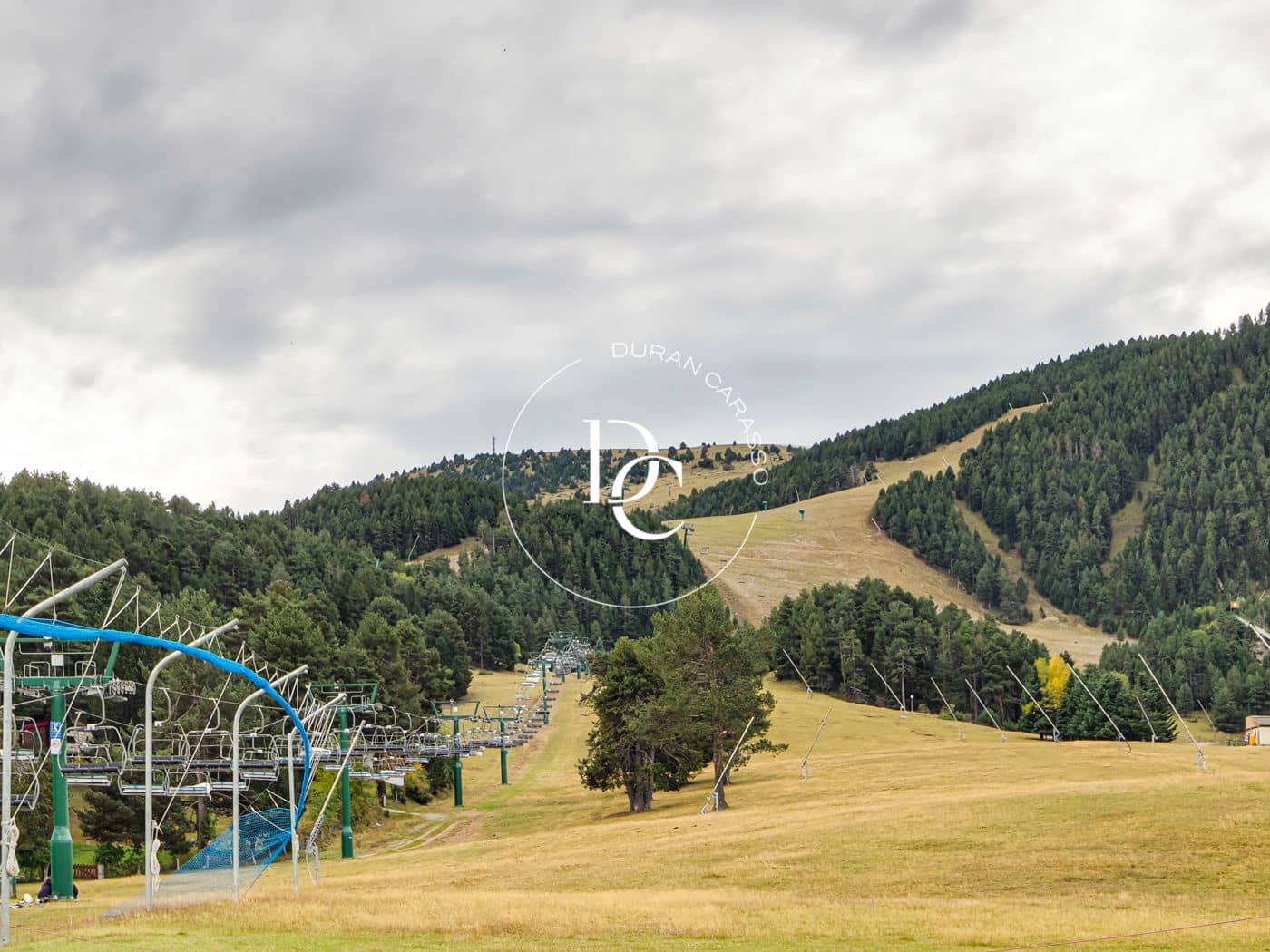 Byggetomt til salgs i Alp - € 220 000 (Ref: 8678061)