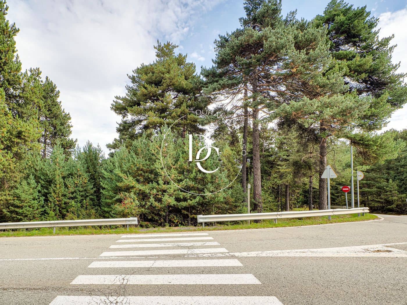 Byggetomt til salgs i Alp - € 220 000 (Ref: 8678061)