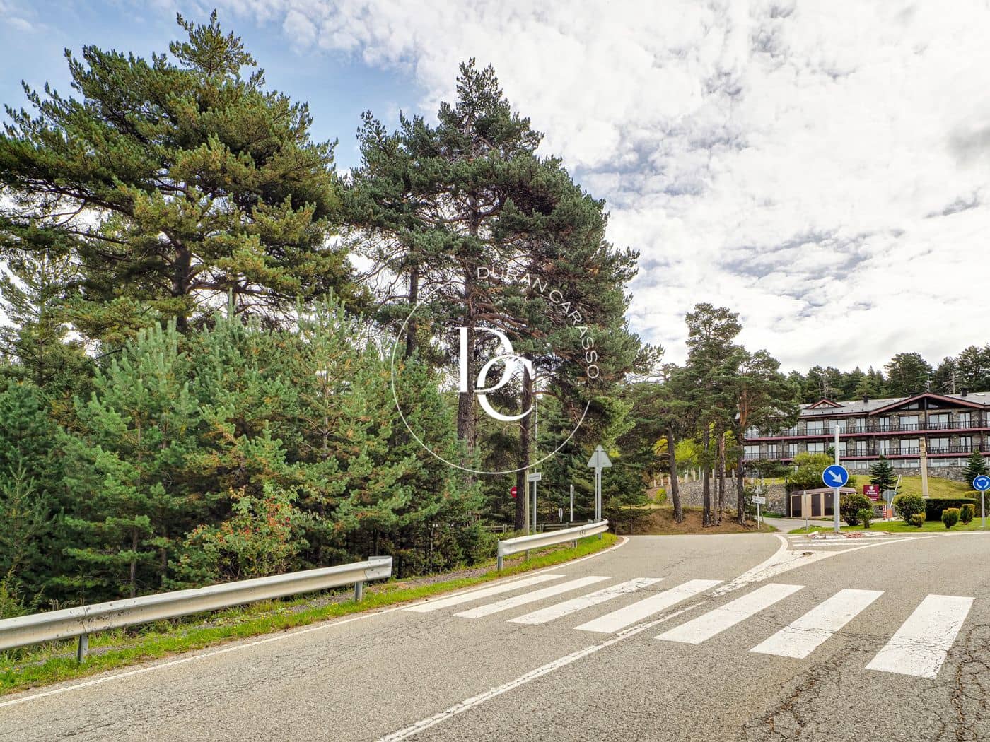 Byggetomt til salgs i Alp - € 220 000 (Ref: 8678061)