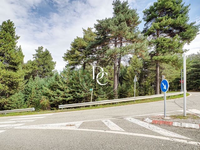 Building Plot for sale in Alp - € 220,000 (Ref: 8678061)