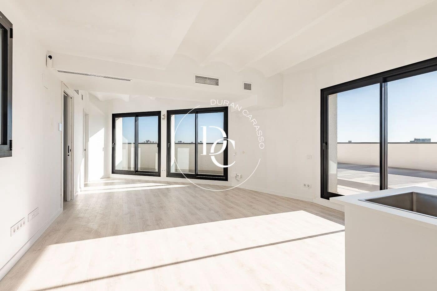 1 soveværelse Penthouse til salg i Barcelona by - € 600.000 (Ref: 8697999)