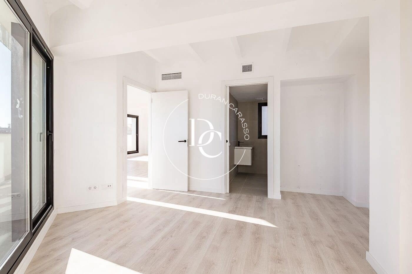 1 soveværelse Penthouse til salg i Barcelona by - € 520.000 (Ref: 8697999)