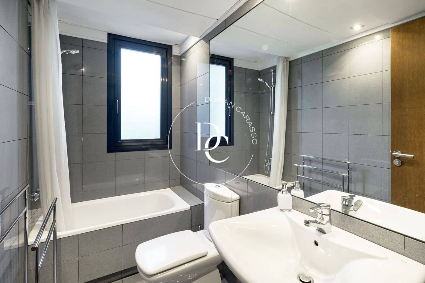 3 soveværelse Lejlighed til salg i Barcelona by - € 680.000 (Ref: 8704153)