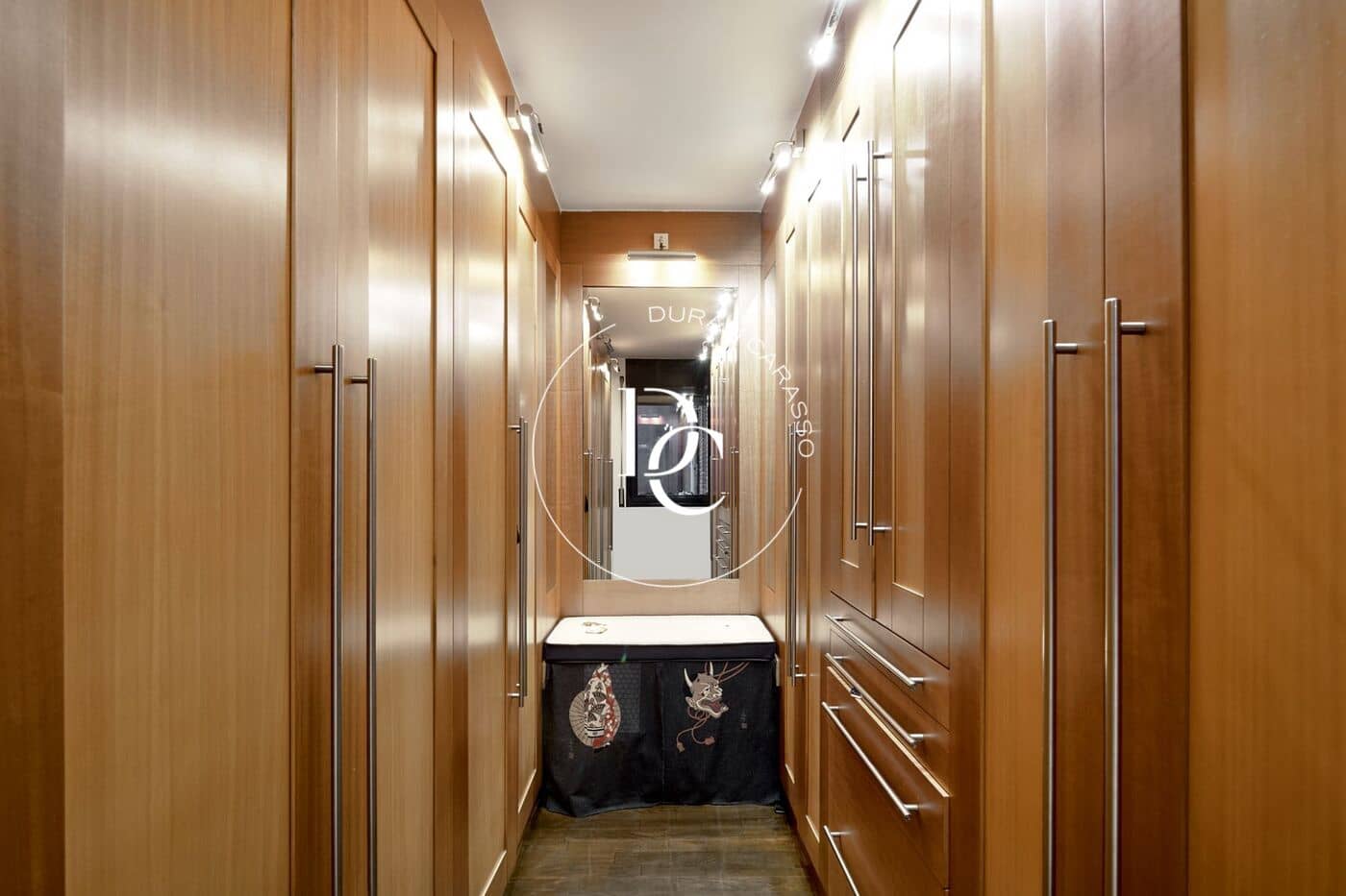 3 soveværelse Lejlighed til salg i Barcelona by - € 680.000 (Ref: 8704153)