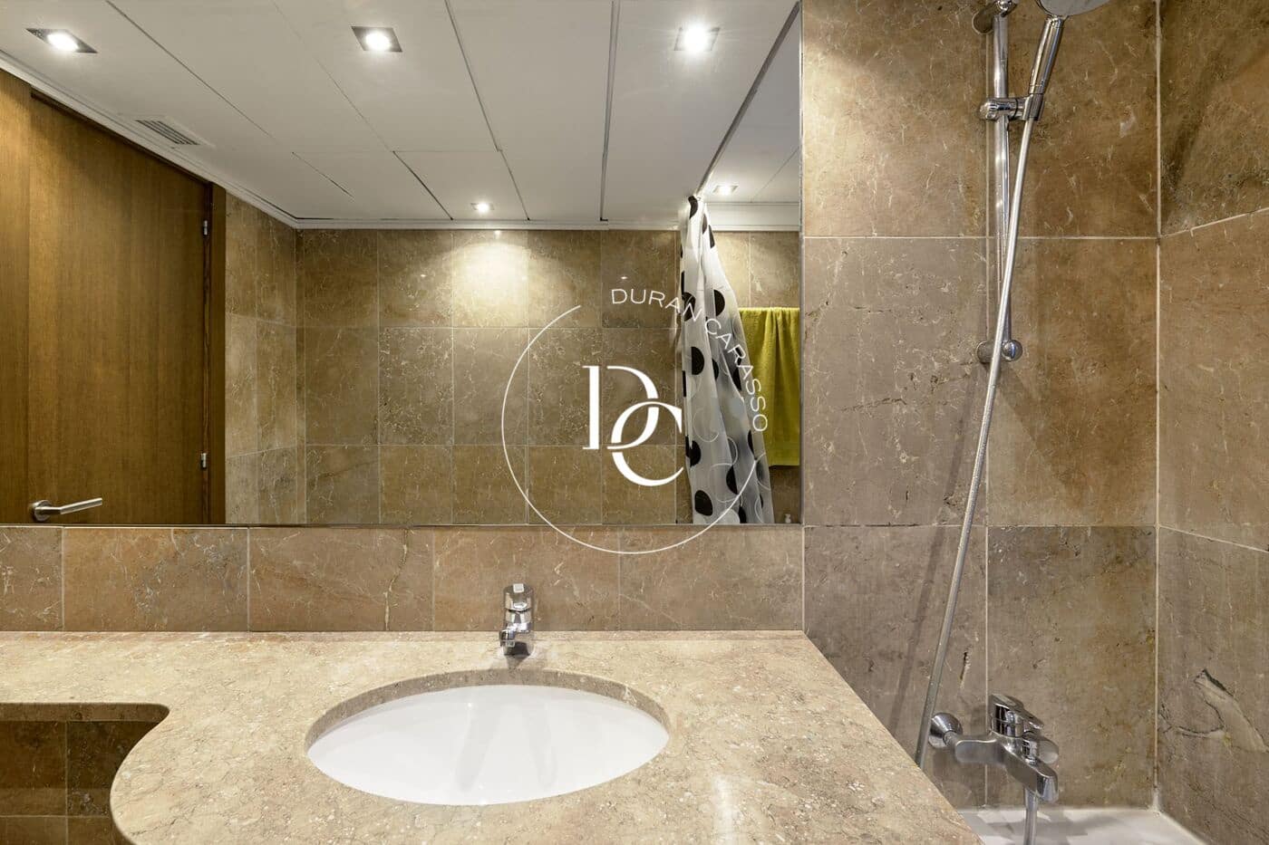 3 soveværelse Lejlighed til salg i Barcelona by - € 680.000 (Ref: 8704153)