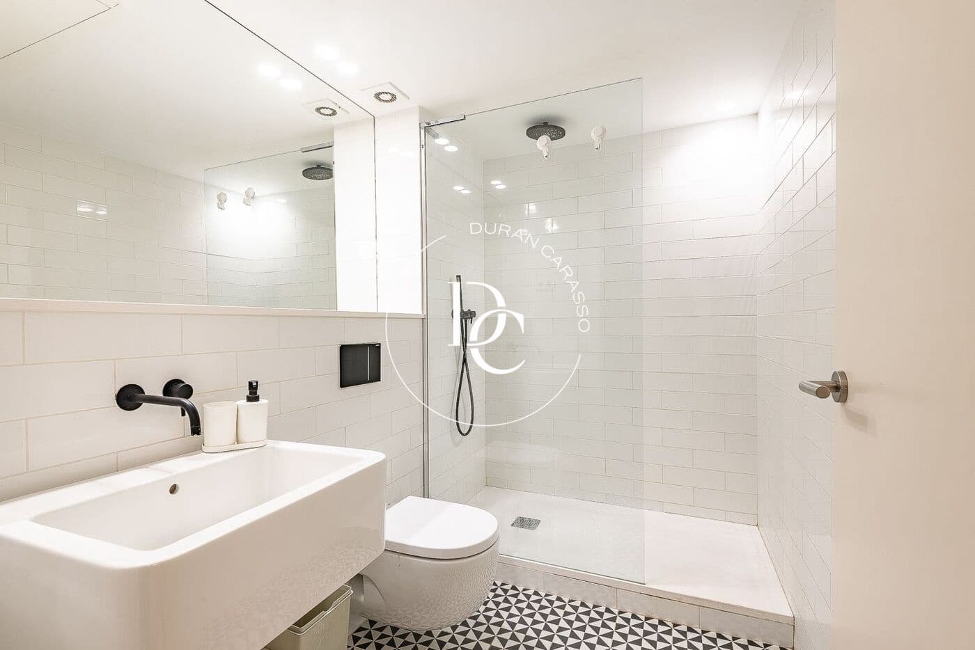 2 quarto Penthouse para venda em Barcelona cidade - 750 000 € (Ref: 8724040)