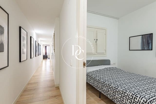 2 slaapkamer Penthouse te koop in El Barri Gòtic, Barcelona stad - € 725.000 (Ref: 8724040)